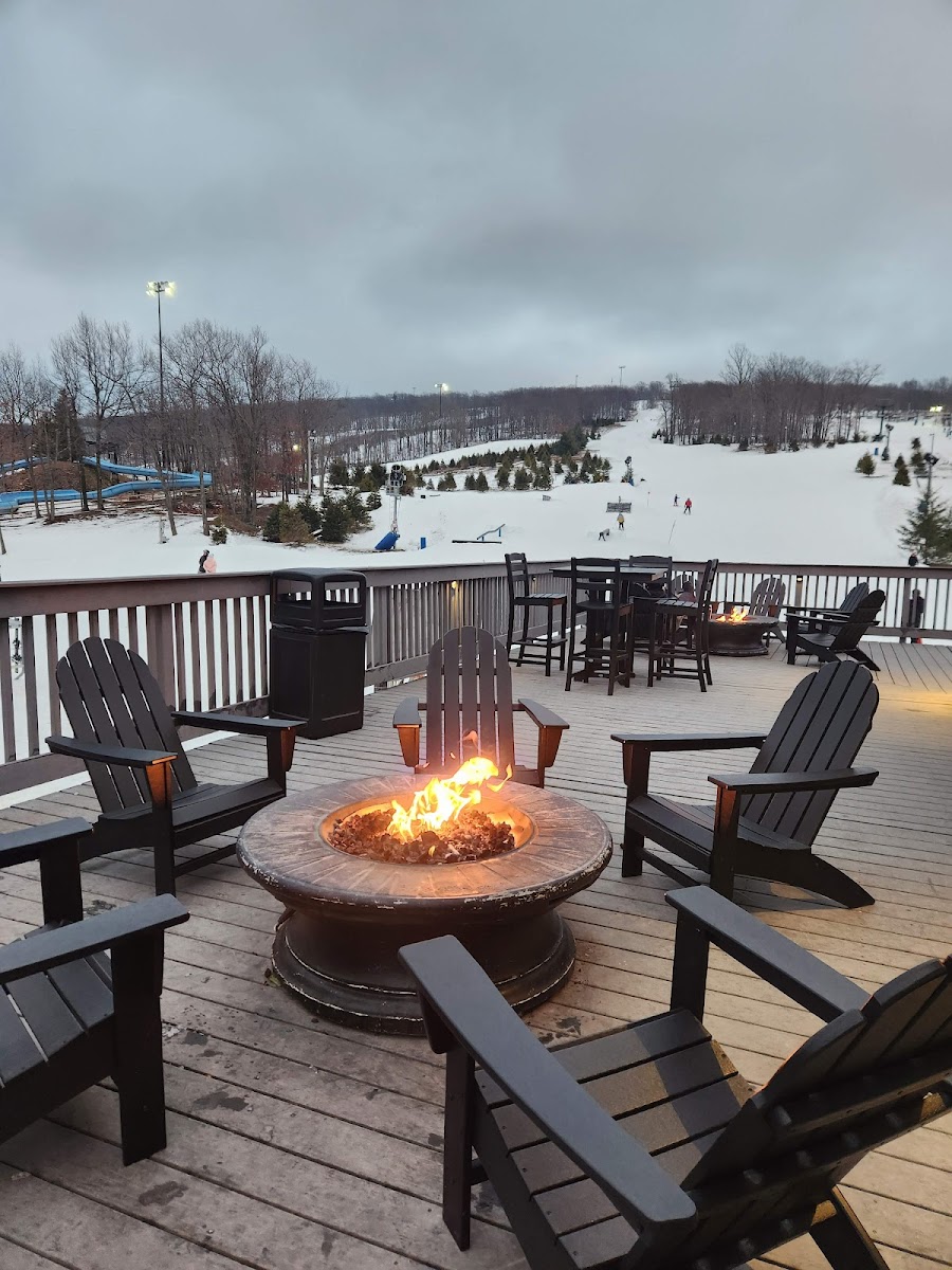 Slocum Hollow Bar & Restaurant